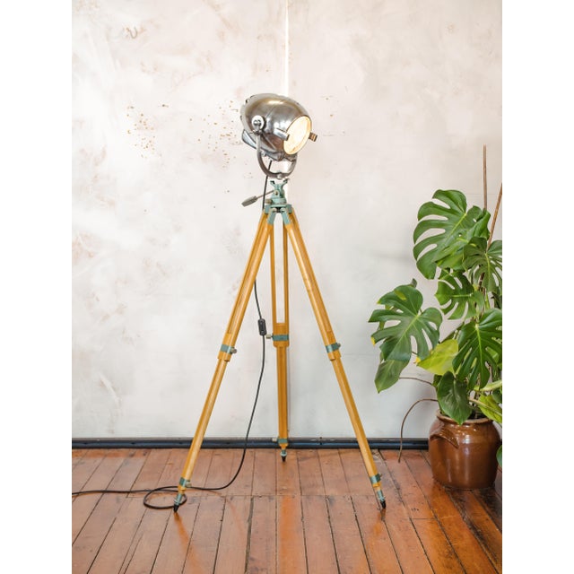 Wood Electric Patt 123 Theater Spotlight Floor Lamp on Wooden Berlebach Tripod from Strand, 1950s For Sale - Image 7 of 18