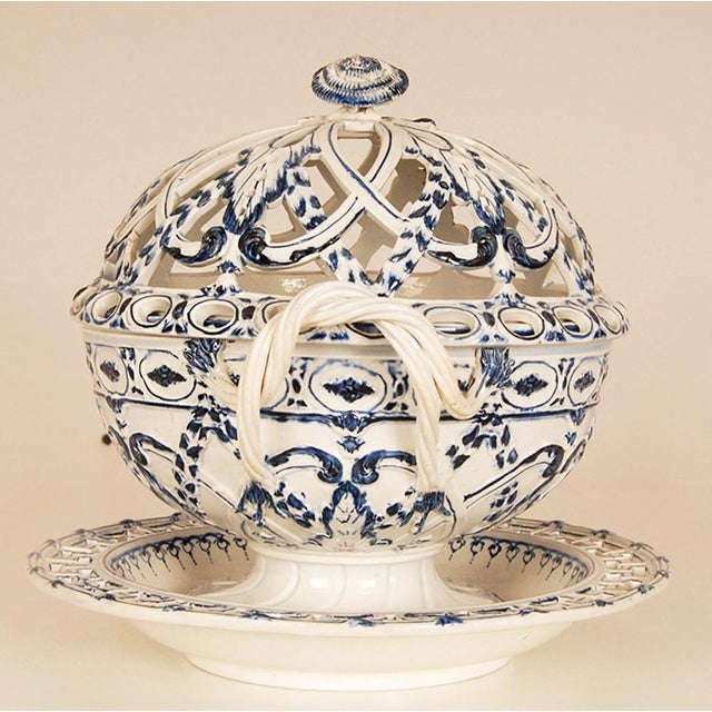 Josiah Wedgwood Antique Wedgwood Tableware 18th Century Orange or Chestnut Basket Pierced Lattice Work For Sale - Image 4 of 18