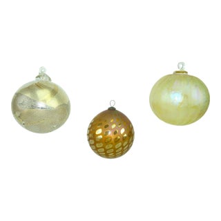 Art Glass Christmas Holiday Ornaments From Thames & Zweifel Studios, Set of 3 For Sale