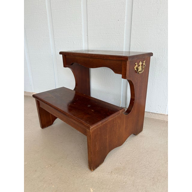 Wood 1980s Solid Wood Step Stool W/ Brass Handles-Georgian Style Bed/Library Step Stool-Cherry/Mahogany Finish-Display Shelves-Tiered Plant Stand For Sale - Image 7 of 12