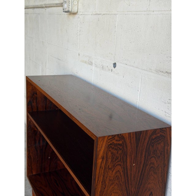 Rosewood Bookcase Hørnebo Møbelfabrik Mid-Century Modern Denmark 1960s For Sale In Los Angeles - Image 6 of 12
