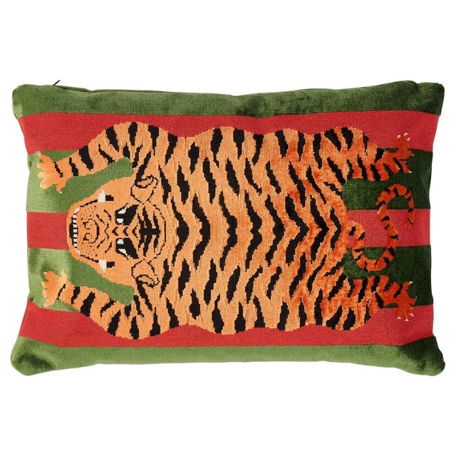 Abstract Schumacher x Johnson Hartig Jokhang Tiger Velvet 20" Lumbar Pillow in Red & Green For Sale - Image 3 of 3