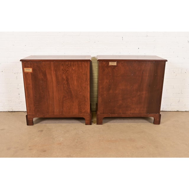Henredon Georgian Banded Mahogany and Burl Wood Chests of Drawers, Newly Refinished For Sale - Image 11 of 13