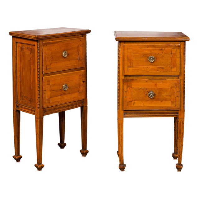 Pair of 1820s Italian Neoclassical Carved Walnut Bedside Tables with Banding For Sale