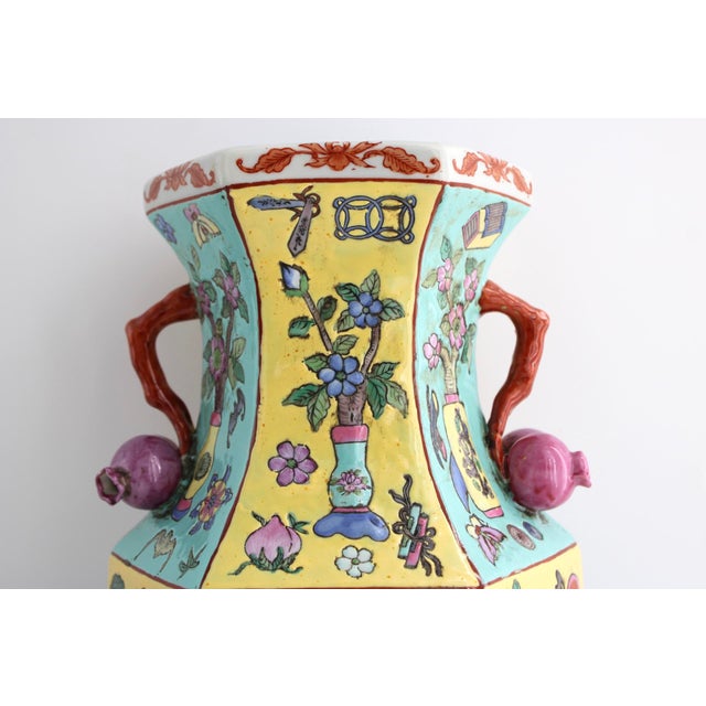 Antique Chinese Porcelain Hexagonal Vase, Famille Juane "Hundred Treasures" Rare For Sale - Image 12 of 18