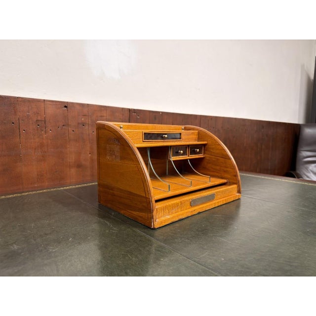 English Desk Organizer from Globe Wernicke, in Very Good conditions. Designed 1920 to 1949 This piece has an attribution...