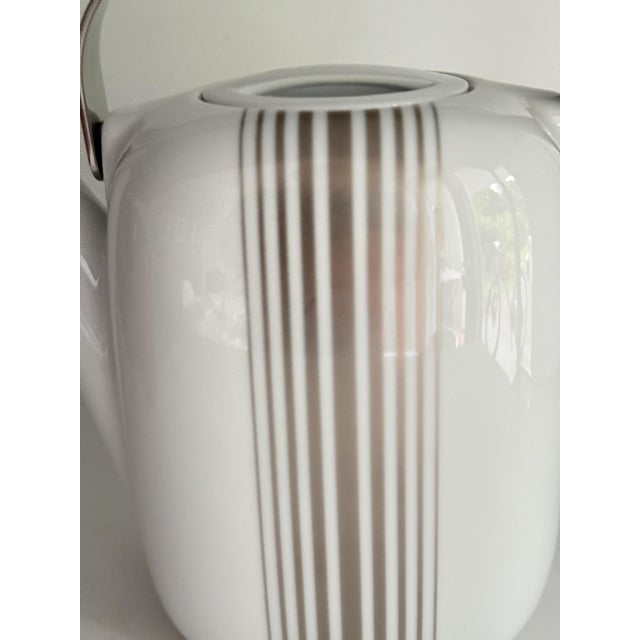 Item: Coffee Pot Brand: Rosenthal Series: Suomi Color: Linja Diameter / Capacity: 1.5L Width: approx. 17 cm Height:...