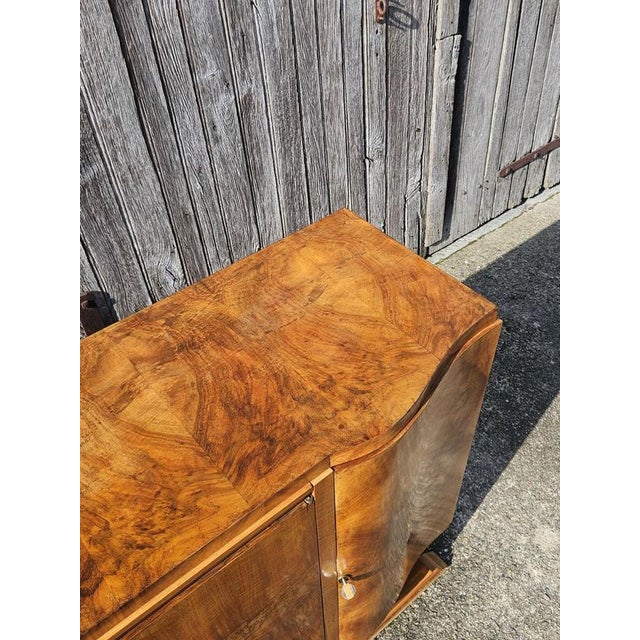 Brown French Art Deco High Gloss Burl Elmwood Buffet, 1930s For Sale - Image 8 of 18