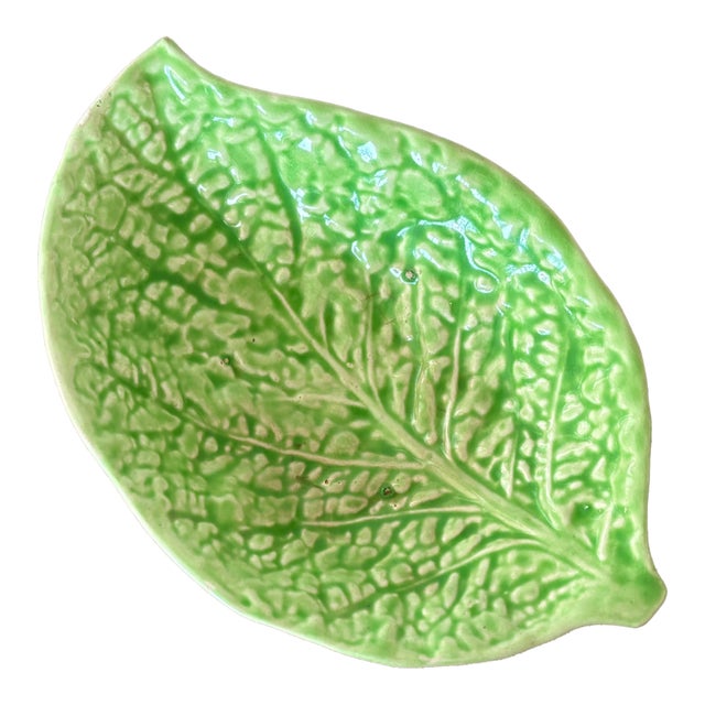 Mid 20th Century Bright Green Mid-Century Leaf Tray From England For Sale