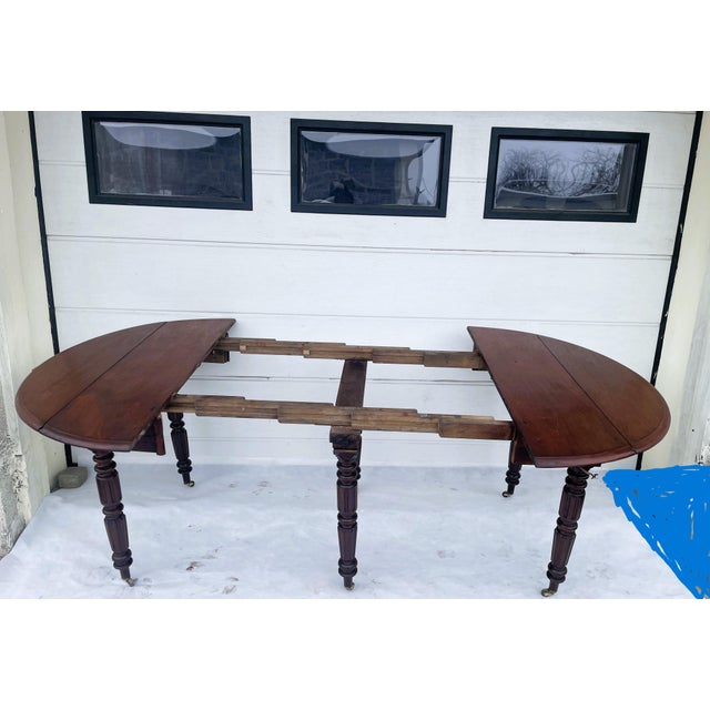 Antique English Victorian Oval Dining Table with Extendable Top, 19th Century For Sale - Image 3 of 18