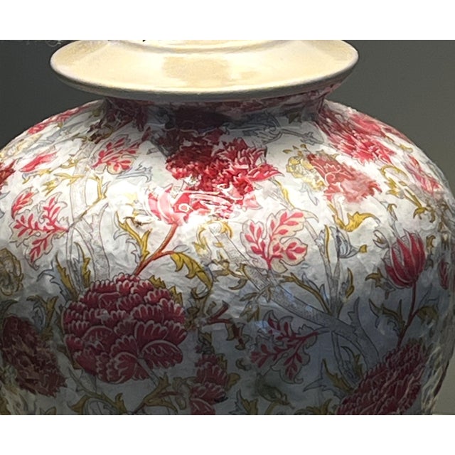 William Morris Art Nouveau, Victorian, English Traditional, Chintz William Morris Cray Floral Ginger Jar Style Ceramic Table Lamp Base For Sale - Image 4 of 4