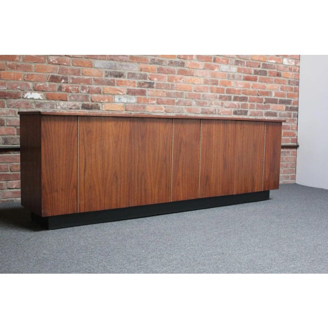 American Modern Studio Craft Walnut Credenza/Cabinet on Ebonized Plinth Base For Sale - Image 13 of 13