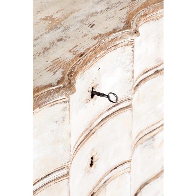 18th Century Gustavian Serpentine Chest For Sale - Image 6 of 12