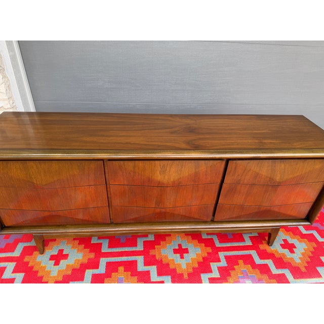 Mid-Century Modern 1960s Diamond Front Lowboy Dresser Attributed to United Furniture Co. For Sale - Image 3 of 8