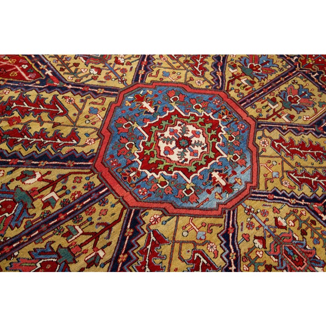 1910s 20th Century Antique Heriz Multicolor Floral Medallion Wool Rug For Sale - Image 5 of 9