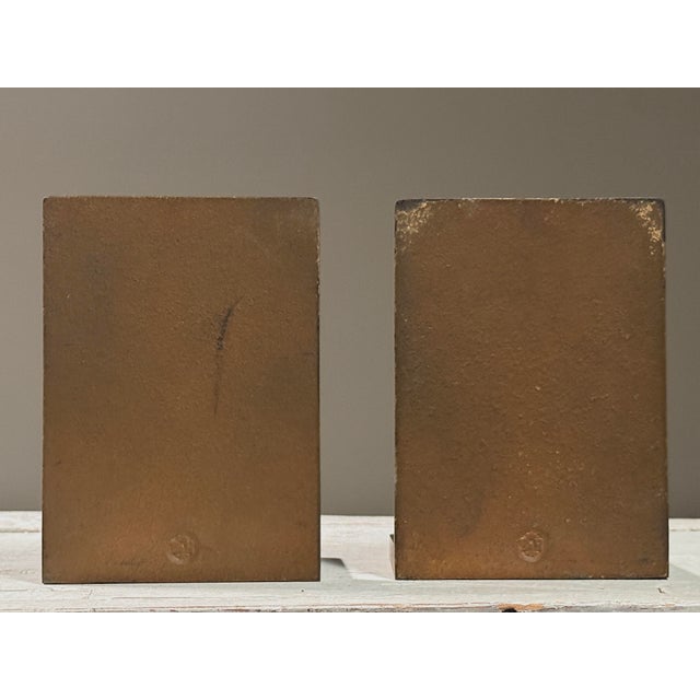 Bronze Vintage Pair of Cast Bronze Bas-Relief Thomas Jefferson Portrait Bookends For Sale - Image 8 of 9