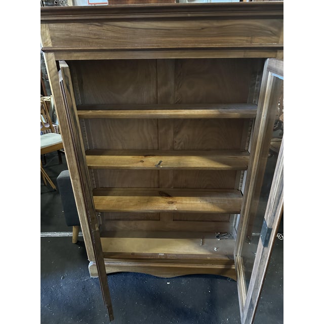 Antique Bookcase in Walnut, 1900 For Sale - Image 3 of 4