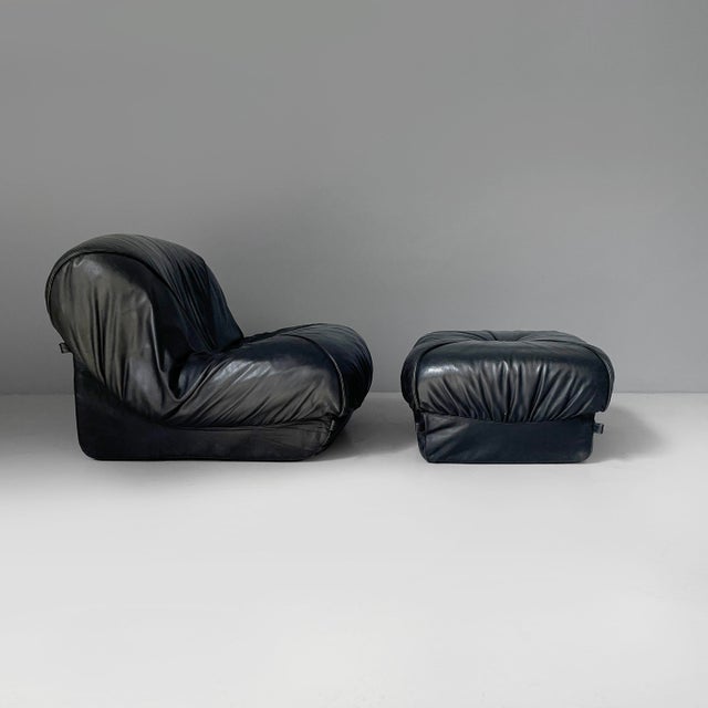 Airborne Set of Space Age French Black Leather Armchair Ottoman from Airborne, 1970s For Sale - Image 4 of 18