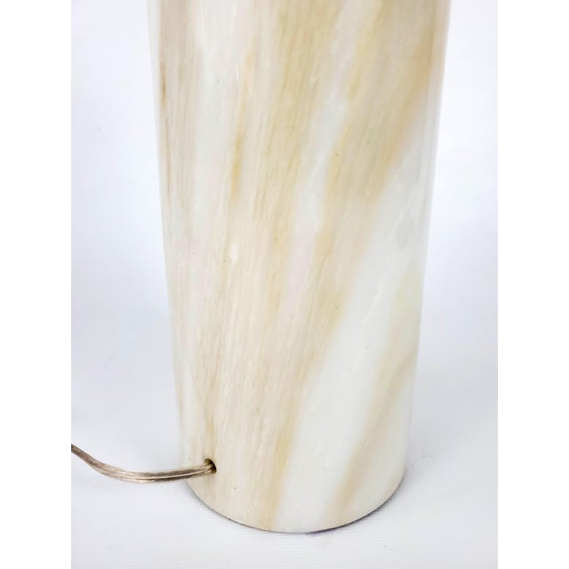 1960s Gold Calacatta Italian Marble Cylindrical Table Lamp by Nessen Lamps Inc. For Sale - Image 9 of 12