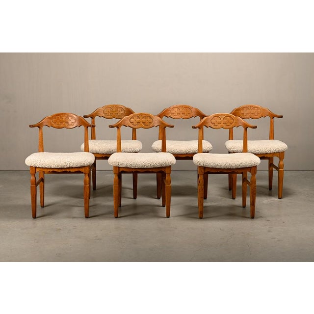 Vintage Brutalist Dining Chairs in Oak and Sheepskin by Henning Kjærnulf, Denmark, 1960s, Set of 6 For Sale - Image 4 of 18