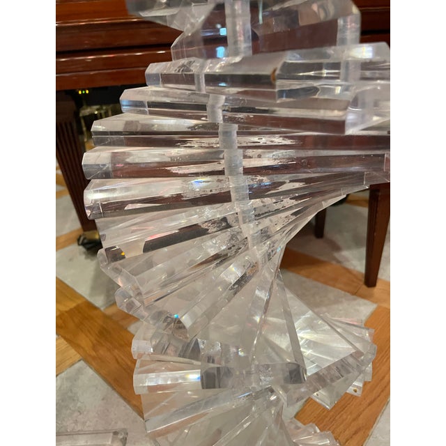 Mid Century Modern Pair Shlomi Haziza Stacked Lucite Helix Spiral Pedestals For Sale In Dallas - Image 6 of 8