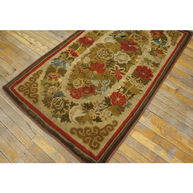 1880s Tan Ecru Rose Medallion Antique American Hooked Rug 3'3'' X 5' Woven Wool Carpet For Sale - Image 4 of 10