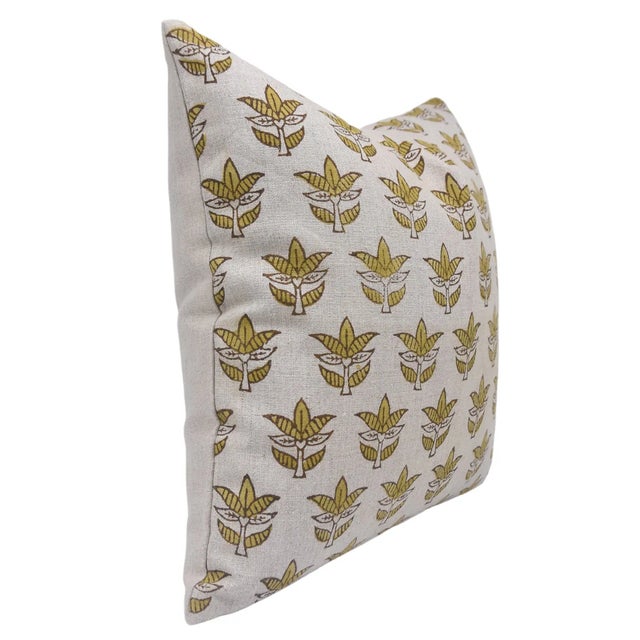 Enhance your home décor with the Fabdivine Block Print Cushion Cover – 7patti Handcrafted from Pure linen, this elegant...