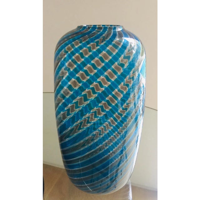 Venini 1985 Paolo Venini "Canne Retorte" Murano Vase, Italy For Sale - Image 4 of 11