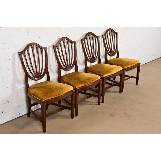 Ethan Allen Ethan Allen Federal Mahogany Shield Back Side Chairs or Dining Chairs, Set of Four For Sale - Image 4 of 14