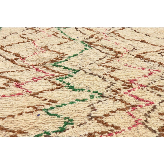 Late 20th Century Vintage Azilal Moroccan Rug, 03'06 X 09'00 For Sale - Image 5 of 10