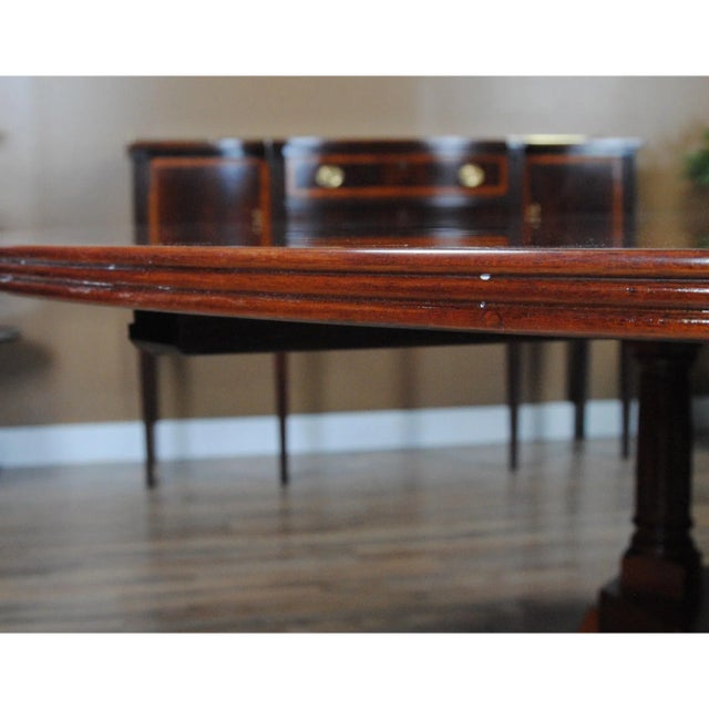 1970s Vintage English Round to Oval Dining For Sale - Image 9 of 13