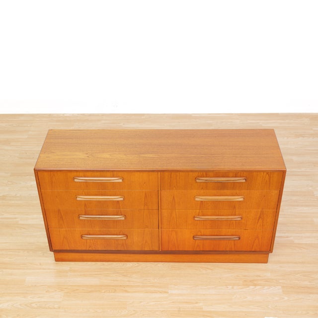 Contemporary 1960s Mid Century Dresser by Vb Wilkins for G Plan, Attributed For Sale - Image 3 of 8