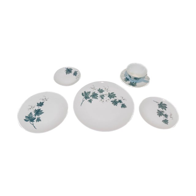 Noritake Vintage Noritake "Wild Ivy" Dinner Service (44 Pieces) For Sale - Image 4 of 7