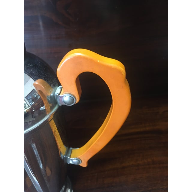 Art Deco 1930s Art Deco Chromium Cocktail Shaker Serving Set W/Butterscotch Bakelite Handles For Sale - Image 3 of 10