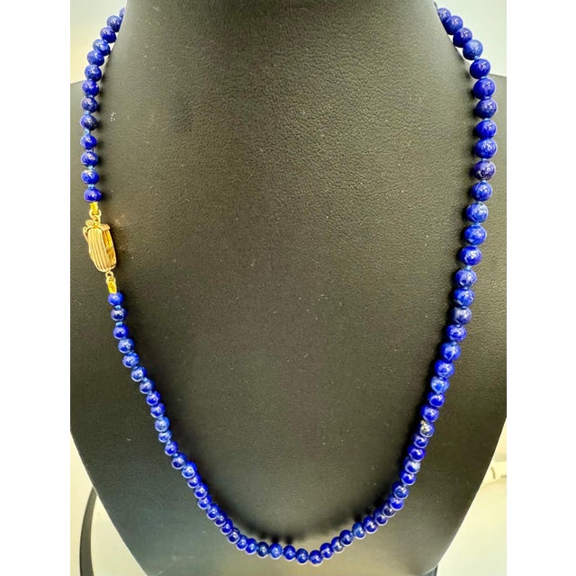Vintage uniform Lapis Lazuli Single Strand Necklace 14 Kt Yellow Gold Clasp For Sale - Image 18 of 18