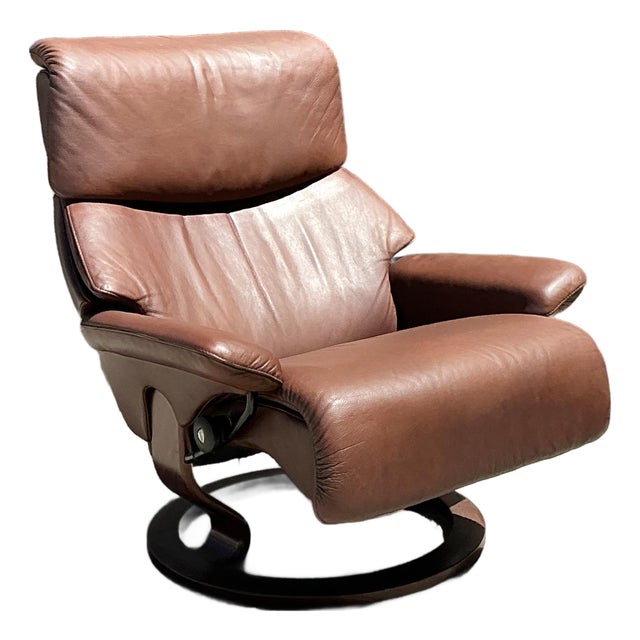 Vintage Ekornes “Stressless” Leather Lounge Chair For Sale