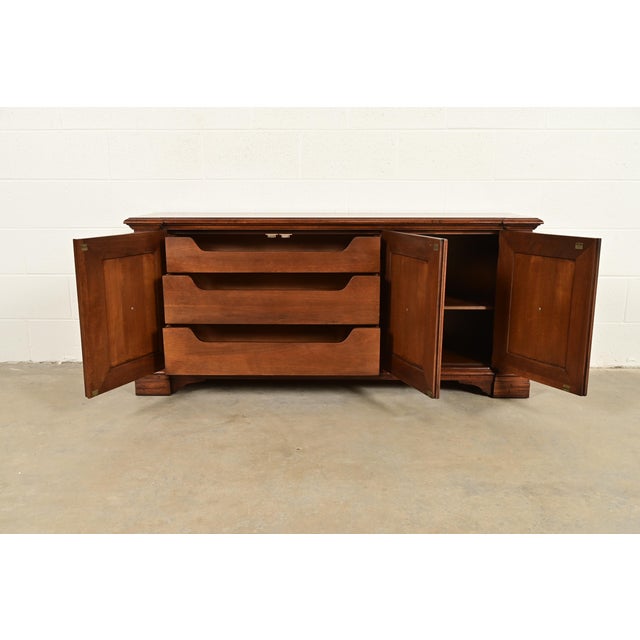 1980s Henredon French Regency Louis XVI Carved Walnut and Oak Sideboard Credenza or Bar Cabinet For Sale - Image 5 of 16