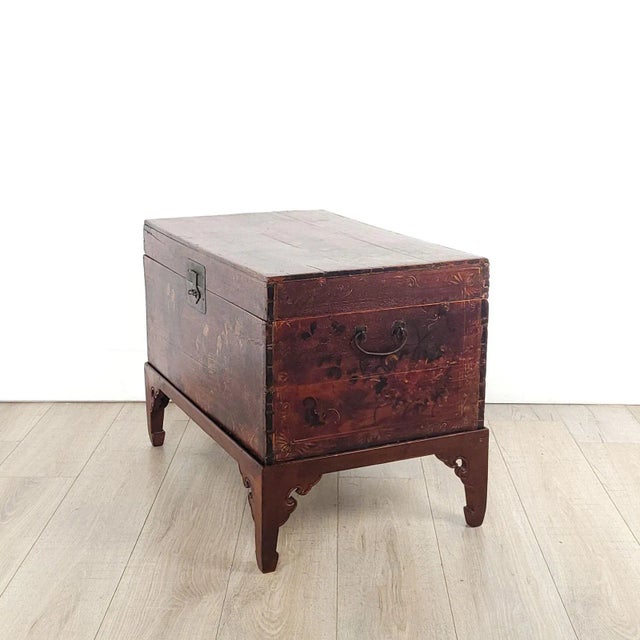 Asian 19th Century Chinese Red Lacquered Trunk on Later Custom Stand For Sale - Image 3 of 10