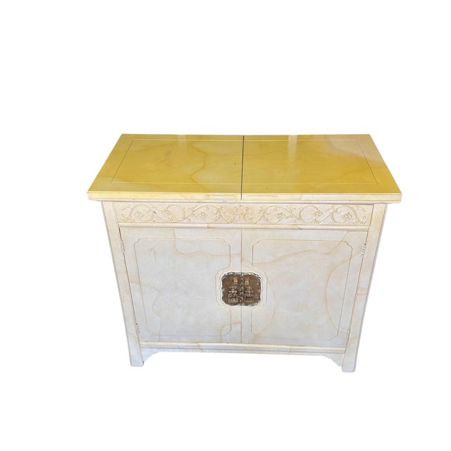 Vintage 1970s Henredon Hollywood Regency Faux Goatskin Flip-Top Bar Cabinet For Sale - Image 11 of 12