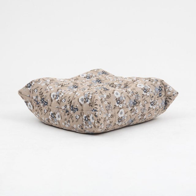 Togo Pouf and 2-Seater Sofa in Pattern by Michel Ducaroy for Ligne Roset, Set of 2 For Sale - Image 12 of 15