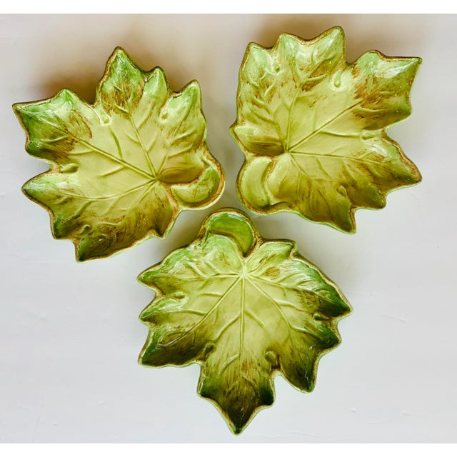 Vintage Portuguese Faiancas Neto & Gomes Hand-Painted Majolica Leaf Canapé Plates- Set of 3 For Sale - Image 12 of 12