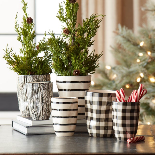 Modern Wavy Patterned Planter or Vase (Set of 6) For Sale - Image 3 of 6
