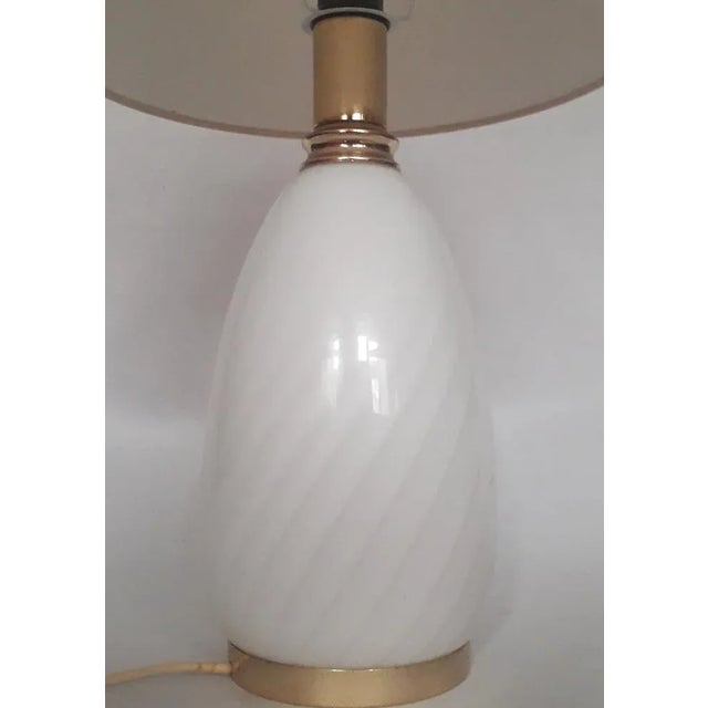 Table Lamp in Swirl Murano Glass, 1970s, in Very Good conditions. Designed 1970 to 1979 Up to 250V (Europe/UK...