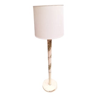 Floor Lamp in White Lacquered Wood with Floral Decorations and Fabric Lampshade by Osvaldo Borsani, 1940s For Sale