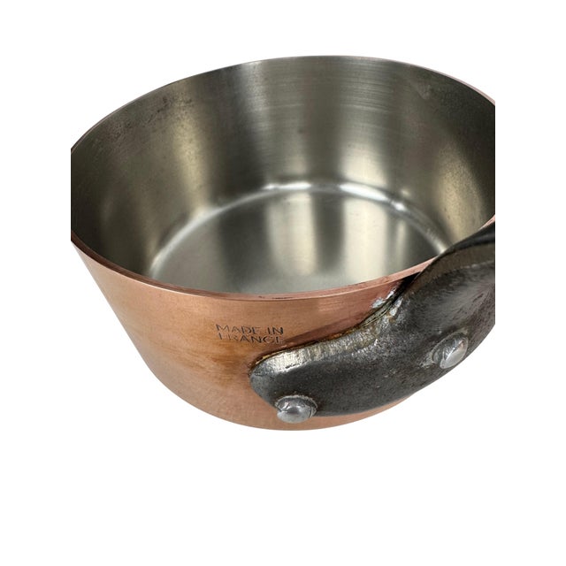 Neoclassical Graduated French Copper Sauce Pans With Iron Handles - Set of 5 For Sale - Image 3 of 18