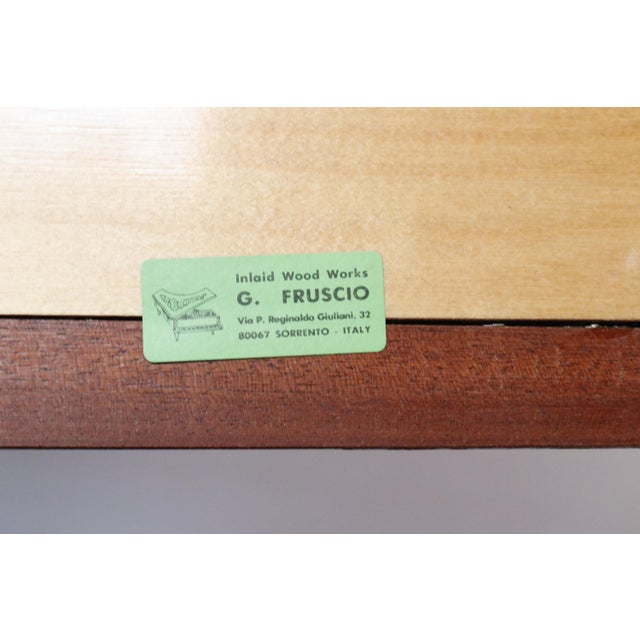 1950s Large Italian Floral Marquetry Inlaid Wood Piano Shaped Music Jewelry Box - Plays "Torna a Surriento" For Sale - Image 12 of 15