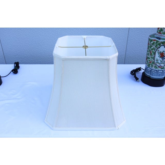 1950s Chinese Floral Porcelain Table Lamps 19th-Century Famille Verte Style, a Pair For Sale - Image 18 of 18