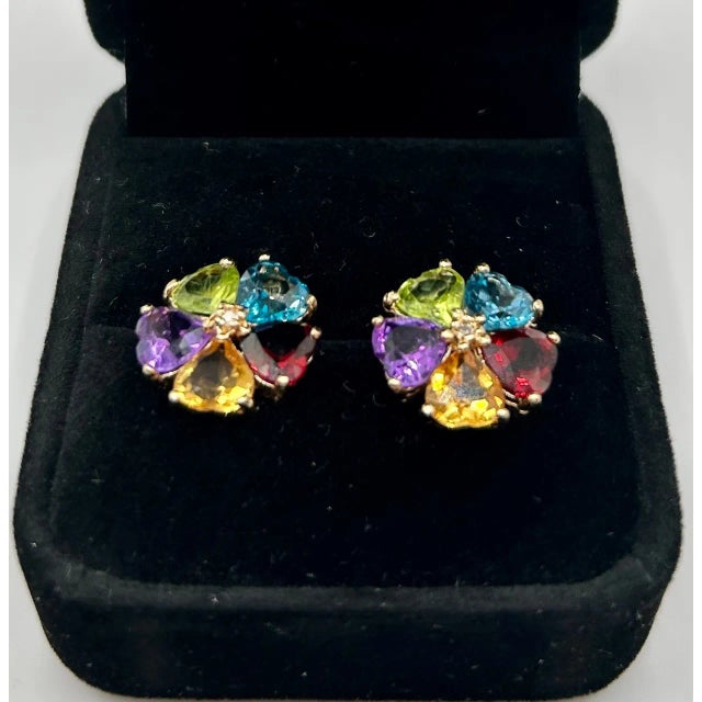 Traditional Heart Cut Multi Color Cluster Earrings With Center Diamond - 14k Yellow Gold, 2 Pieces For Sale - Image 3 of 9