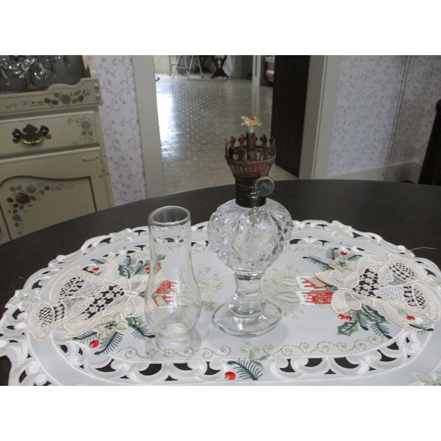 Extremely Rare Hawkes Miniature Oil Lamp Signed Etched Flower American Brilliant Period For Sale - Image 16 of 18