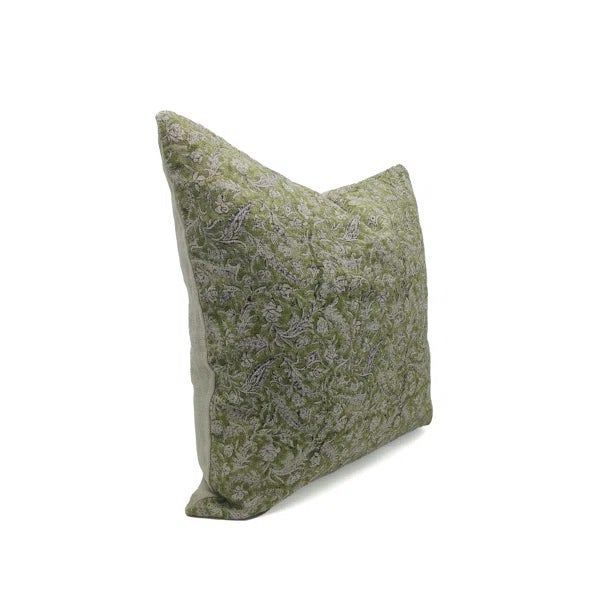 Bring an earthy elegance to your home with the Fabdivine Block Print Cushion Cover in the striking Black Forest print....